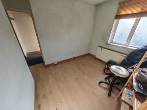 Photo 4- click for photo gallery